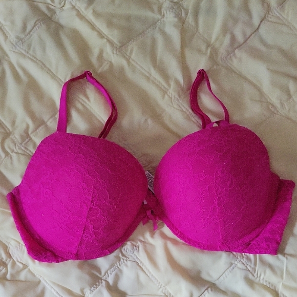 Victoria's Secret Fuchsia Lace Pushup Bra - Picture 1 of 6